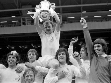 Coronavirus Outbreak: Former Leeds United, England defender Norman Hunter passes away after contracting COVID-19 Coronavirus Outbreak: Former Leeds United, England defender Norman Hunter passes away after contracting COVID-19