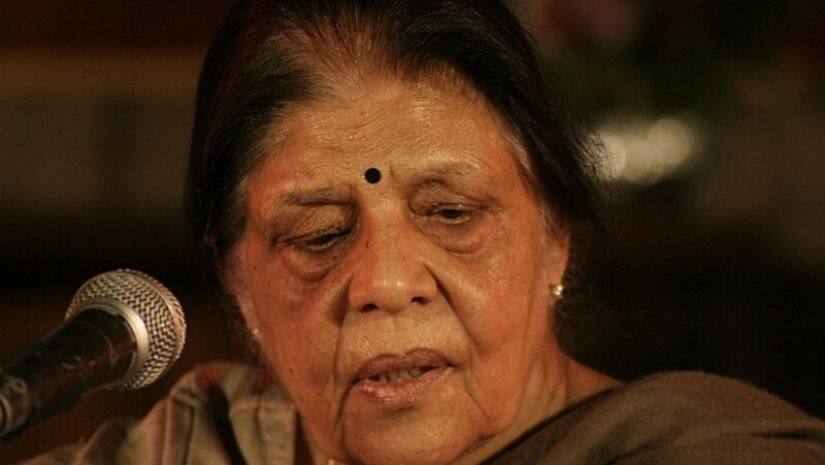 Shanti Hiranand Chawla was trained by the legendary Hindustani artiste Begum Akhtar and kept the gazal singer's legacy alive through her performances across the world. Image via Wikimedia Commons
