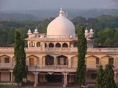 Coronavirus Outbreak: Nawayath Muslims in Karnataka's Bhatkal junk orthodoxy of Tablighi Jamaat, help authorities quarantine vulnerable, feed poor