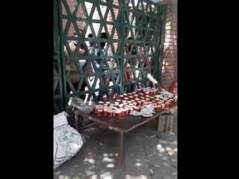 Video of Agra quarantine facility inmates reaching for water, food goes viral; distribution delay made them restless, says official Video of Agra quarantine facility inmates reaching for water, food goes viral; distribution delay made them restless, says official