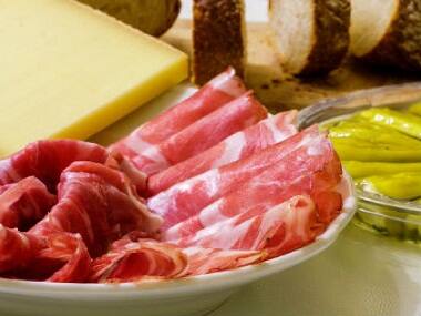 Nutrient deficiencies, kidney stress among five side-effects of the keto diet, say studies