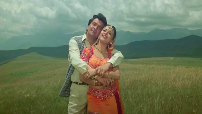 Rishi Kapoor and Madhuri Dixit in Prem Granth. Image from YouTube