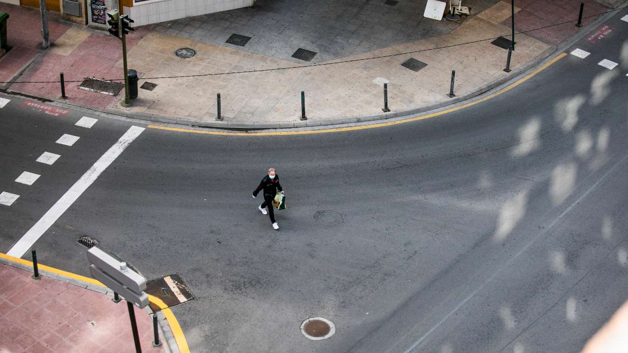 Coronavirus Outbreak: Will the warmer weather help in curbing the spread of COVID-19? Coronavirus Outbreak: Will the warmer weather help in curbing the spread of COVID-19?