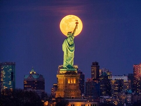 New York City is not just epicentre of coronavirus pandemic, but of fashion history and women’s rights New York City is not just epicentre of coronavirus pandemic, but of fashion history and women’s rights