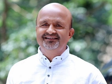 Veteran lyricist Sameer criticises remix trend, says original artists are never duly credited: 'We now plan to fight it in court' Veteran lyricist Sameer criticises remix trend, says original artists are never duly credited: 'We now plan to fight it in court'