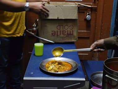 Sehri being served at the quarantine centre. Firstpost/Ismat Ara