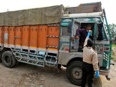 Mumbai: Two trying to intercept truck carrying 'beef' truck attacked by mob, seven detained