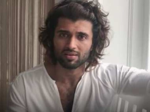 Coronavirus Outbreak: Vijay Deverakonda announces Rs 1.30 cr fund for those affected by pandemic in Andhra Pradesh, Telangana Coronavirus Outbreak: Vijay Deverakonda announces Rs 1.30 cr fund for those affected by pandemic in Andhra Pradesh, Telangana