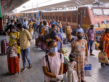 Coronavirus Outbreak Updates: Cases reach 3,232 in Maharashtra's Pune district, toll touches 175; cop tests positive in Delhi's Dwarka Coronavirus Outbreak Updates: Cases reach 3,232 in Maharashtra's Pune district, toll touches 175; cop tests positive in Delhi's Dwarka