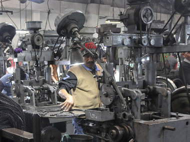 IIP growth slows down to nine-month low of 1.4% in November IIP growth slows down to nine-month low of 1.4% in November