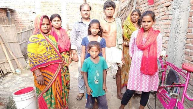 'Daughters are a blessing, should've educated her': Migrant father of teen who cycled over 1,200 km to bring him home sees her in new light 'Daughters are a blessing, should've educated her': Migrant father of teen who cycled over 1,200 km to bring him home sees her in new light