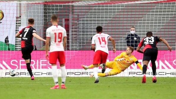 Bundesliga: Krzysztof Piatek’s late penalty helps Hertha Berlin draw 2-2 against RB Leipzig; Dusseldorf beat Schalke 2-1
