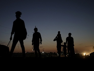 Police vehicles damaged, 40 detained as migrant workers pelt stones in Gujarat’s Dahod amid coronavirus lockdown Police vehicles damaged, 40 detained as migrant workers pelt stones in Gujarat’s Dahod amid coronavirus lockdown