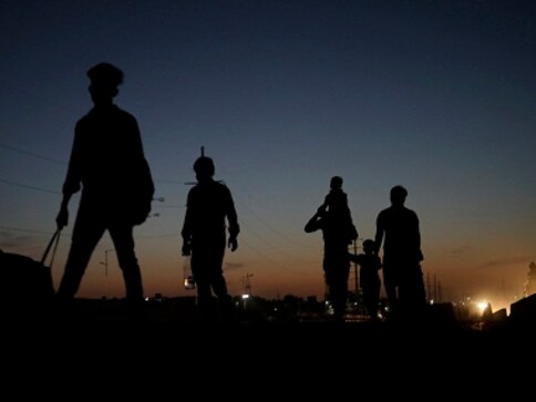 Three migrant workers die near Maharashtra-MP border while on their way to UP village; fatigue, dehydration likely causes, say doctors Three migrant workers die near Maharashtra-MP border while on their way to UP village; fatigue, dehydration likely causes, say doctors