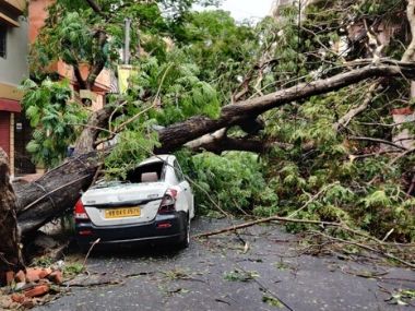 Concerted action in wake of Cyclone Amphan, COVID-19 should focus on building strong public infrastructure in Bengal Concerted action in wake of Cyclone Amphan, COVID-19 should focus on building strong public infrastructure in Bengal