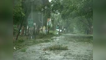 Cyclone Amphan: First arm touches land along West Bengal coast, storm to reach near Kolkata by evening, says IMD