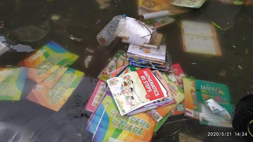 The history of College Street goes back to the time when the Hindu College was established in 1817, which was later renamed as the Presidency College. 