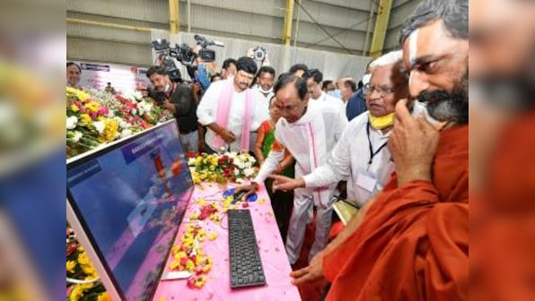 Telangana CM K Chandrasekhar Rao inaugurates Konda Pochamma Sagar reservoir; project will irrigate 2.85 lakh acres land, provide drinking water to Hyderabad