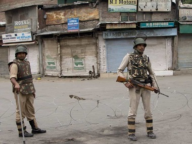 Traffic policeman injured in militant attack in Srinagar's Rajouri Kadal, say officials Traffic policeman injured in militant attack in Srinagar's Rajouri Kadal, say officials