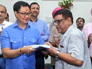 Hockey veteran Ashok Diwan returns to India after being stranded in the United States due to COVID-19 pandemic Hockey veteran Ashok Diwan returns to India after being stranded in the United States due to COVID-19 pandemic