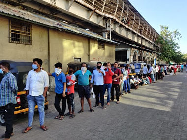 As coronavirus lockdown eases in Mumbai, migrant workers scramble to procure medical certificates so they can return home As coronavirus lockdown eases in Mumbai, migrant workers scramble to procure medical certificates so they can return home