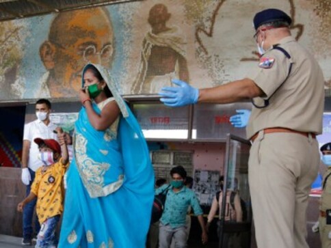 Coronavirus Outbreak Updates: Case count in Uttar Pradesh jumps to 3,467 as state reports 102 new infections, five deaths; Agra worst-affected district with 756 cases Coronavirus Outbreak Updates: Case count in Uttar Pradesh jumps to 3,467 as state reports 102 new infections, five deaths; Agra worst-affected district with 756 cases