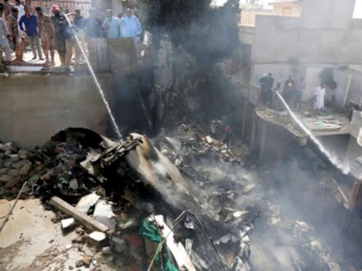 'We have lost engines...' PIA pilot told ATC, reveals audio clip, before PK8303 crash landed in Karachi residential area