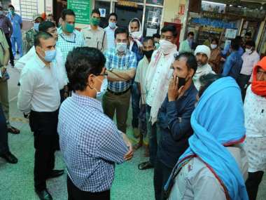 Seven workers at paper mill in Chhattisgarh's Raigarh hospitalised after gas leakage; three in critical condition, says police official Seven workers at paper mill in Chhattisgarh's Raigarh hospitalised after gas leakage; three in critical condition, says police official