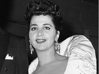 Rosalind Elias, the Mezzo-soprano who made her Broadway debut at 81, passes away Rosalind Elias, the Mezzo-soprano who made her Broadway debut at 81, passes away