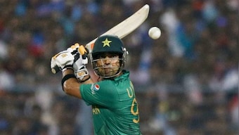 PCB rejects Umar Akmal's claim of financial struggles, tells suspended Pakistan batsman to pay fine in full