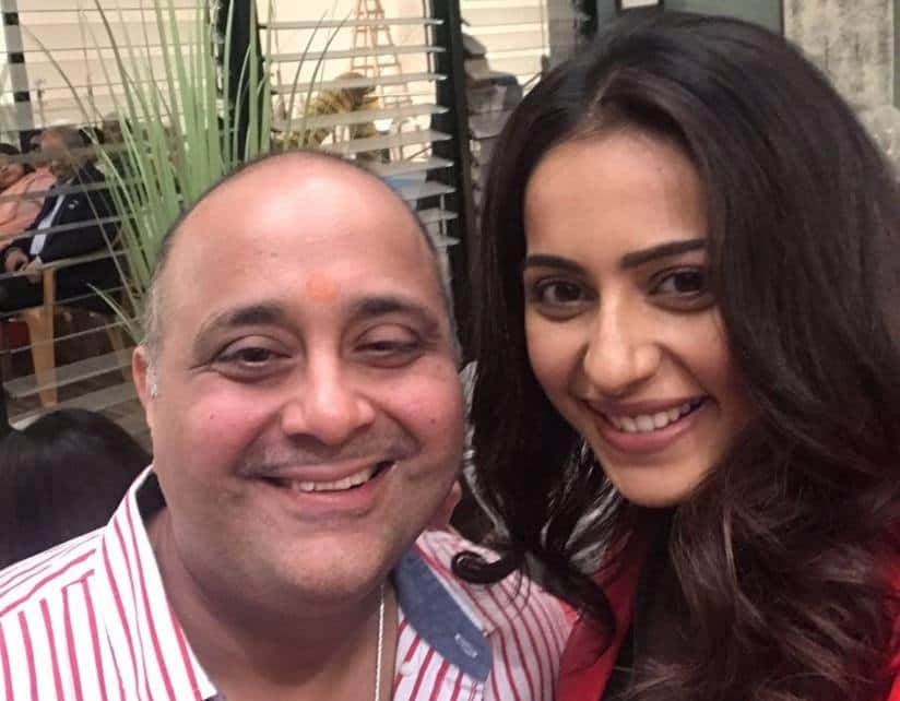 Akiv Ali with Rakul Preet. Image from Twitter