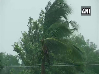 Cyclone Amphan: Heavy downpour along coastal Odisha, West Bengal as govt evacuates over 4 lakh people; cyclonic storm to make landfall near Sunderbans Cyclone Amphan: Heavy downpour along coastal Odisha, West Bengal as govt evacuates over 4 lakh people; cyclonic storm to make landfall near Sunderbans