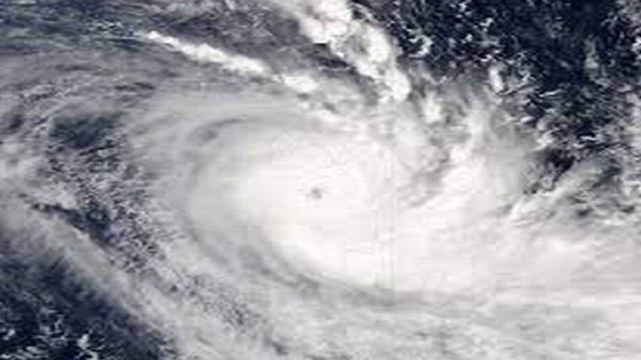 cyclone amphan cyclonic storm make landfall on west cyclone amphan cyclonic storm make landfall on west