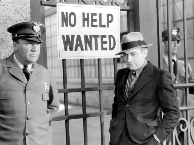 In Heroes for Sale, William A Wellman presents discontentment with the old and hope for the new, steeped in govt propaganda In Heroes for Sale, William A Wellman presents discontentment with the old and hope for the new, steeped in govt propaganda