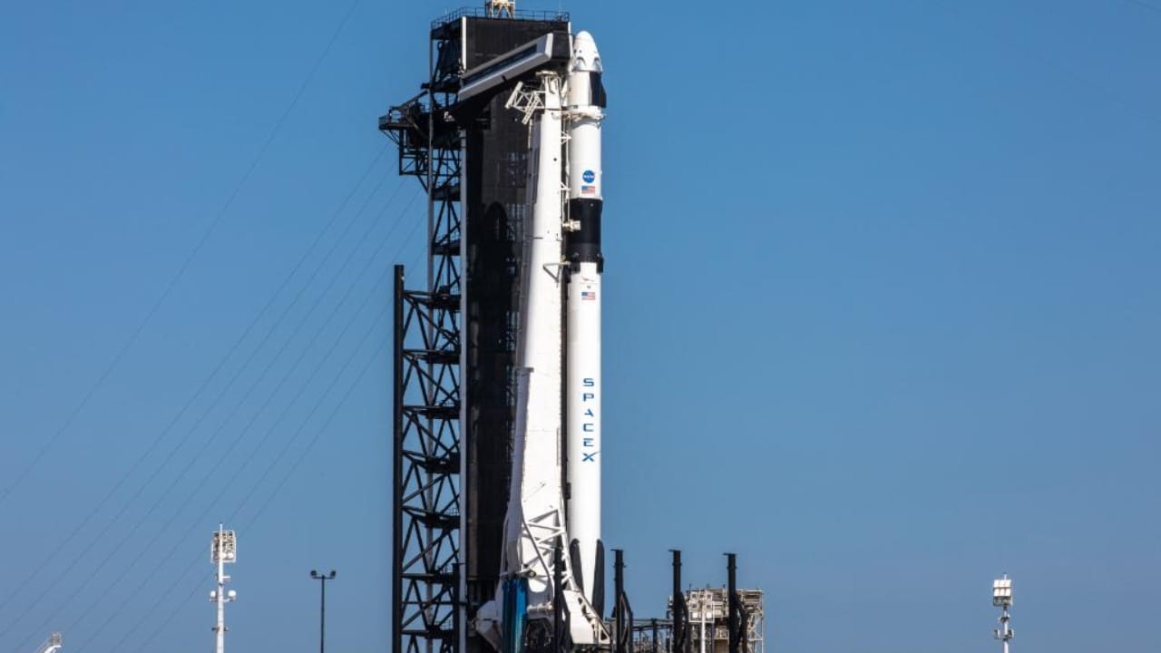 The Spacex Falcon 9 stands upright before its launch. Image credit: Twitter/NASA