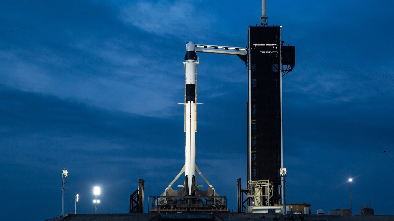 The SpaceX Falcon 9 rocket pre-light-off. Image credit: SpaceX/Twitter
