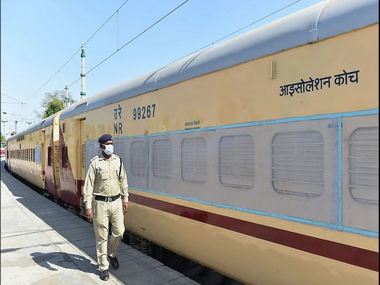 Indian Railways asks zones to watch out for sectarian feuds and troublemakers on board shramik trains, issues advisory on sanitation protocol Indian Railways asks zones to watch out for sectarian feuds and troublemakers on board shramik trains, issues advisory on sanitation protocol