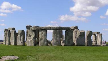 Archaeologists have discovered a two-kilometre wide prehistoric circle near Stonehenge