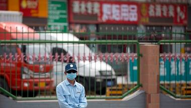 Beijing begins testing food, parcel delivery persons after new cluster is linked to city's Xinfadi market; 200 cases reported since 11 June