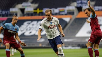 Premier League: Tottenham's Harry Kane has 'no problem' with manager Jose Mourinho's style