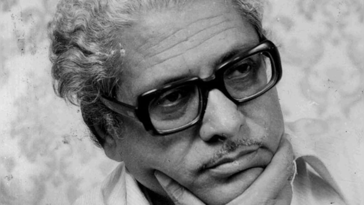 Basu Chatterjee passes away: Legendary filmmaker pioneered 'middle cinema' with films like Rajnigandha, Chhoti Si Baat