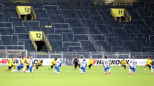 Bundesliga: Borussia Dortmund, Hertha Berlin players kneel for George Floyd as Bayern Munich keep cruising with another win