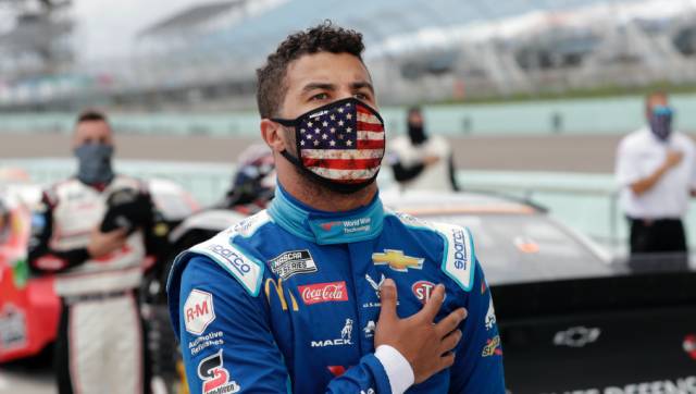 Noose found in garage stall of NASCAR driver Bubba Wallace who led call to ban the Confederate flag at tracks Noose found in garage stall of NASCAR driver Bubba Wallace who led call to ban the Confederate flag at tracks