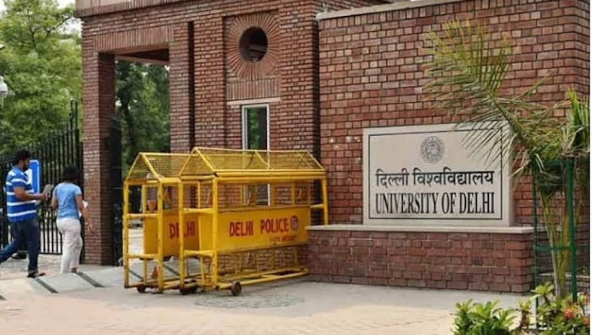Delhi University admission 2020: Online registration for merit-based  admission ends today at 5 pm, apply at du.ac.in - India News , Firstpost