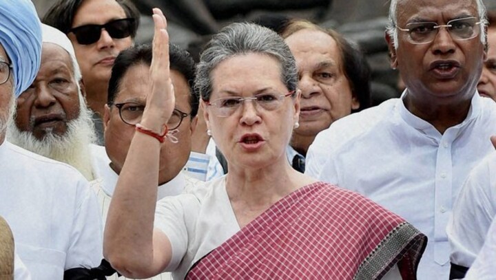 Sonia Gandhi calls MGNREGA a powerful mechanism to help people, asks Centre not to play politics 'in time of crisis'