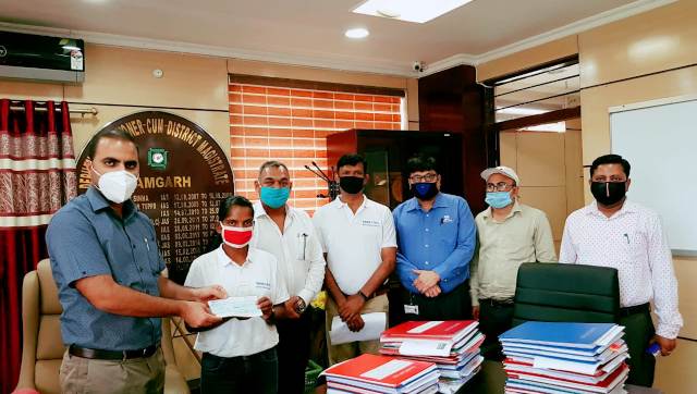 Jharkhand athlete Geeta Kumari forced to sell vegetables; government intervenes to provide financial assistance Jharkhand athlete Geeta Kumari forced to sell vegetables; government intervenes to provide financial assistance