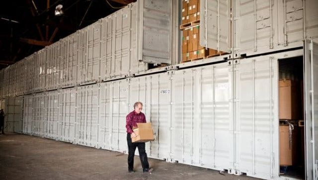 Publishers sue Internet Archive over free lending of e-books; claim non-profit is robbing them of revenue at a crucial moment Publishers sue Internet Archive over free lending of e-books; claim non-profit is robbing them of revenue at a crucial moment