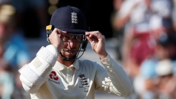 Graeme Swann says spinners Jack Leach and Dom Bess need to be patient during India Test series
