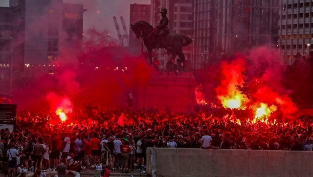 Premier League: Liverpool fans urged to stay home to avoid second wave of COVID-19, save celebrations for later Premier League: Liverpool fans urged to stay home to avoid second wave of COVID-19, save celebrations for later
