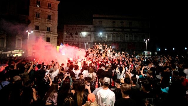 Coppa Italia: Health authorities slam ‘reckless’ Napoli fans for pouring into streets to celebrate victory over Juventus Coppa Italia: Health authorities slam ‘reckless’ Napoli fans for pouring into streets to celebrate victory over Juventus